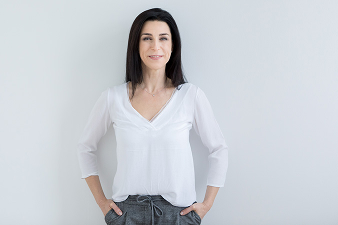 Fotograf für Frauen portraitshooting portraitfoto porträtfotografie Profifotograf angst vor der Kamera coaching fotograf münchen  emotional hochwertig fotoshooting coach 